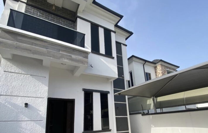 Luxurious studio apartment with open kitchen for rent in a serene estate in Orchid Lekki